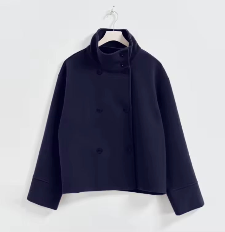Vinterjacka dam kort dubbelknäppt med stilren design