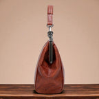Handväska dam vintage präglad crossbody med justerbar axelrem