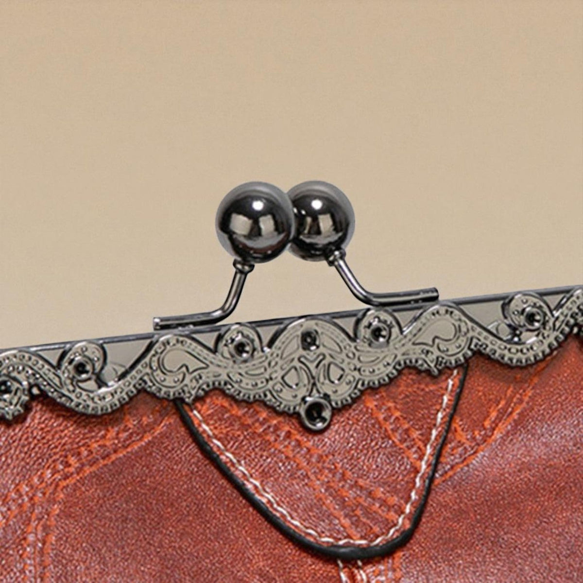 Handväska dam vintage präglad crossbody med justerbar axelrem