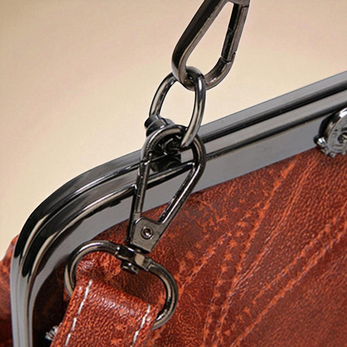 Handväska dam vintage präglad crossbody med justerbar axelrem