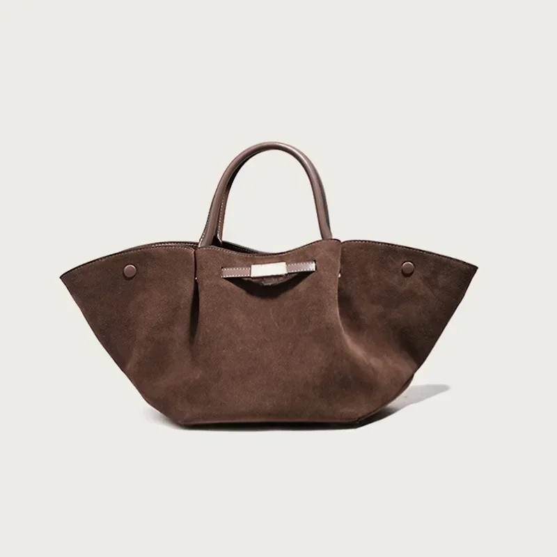 Tote bag dam i äkta kalvskinn med rymlig öppning och stadiga handtag