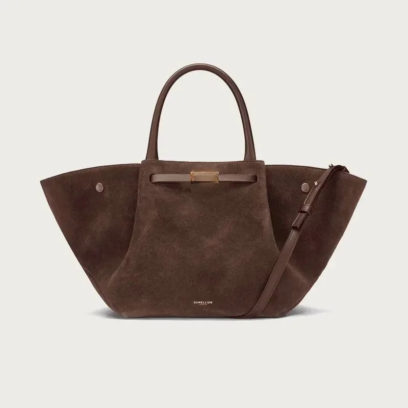 Tote bag dam i äkta kalvskinn med rymlig öppning och stadiga handtag
