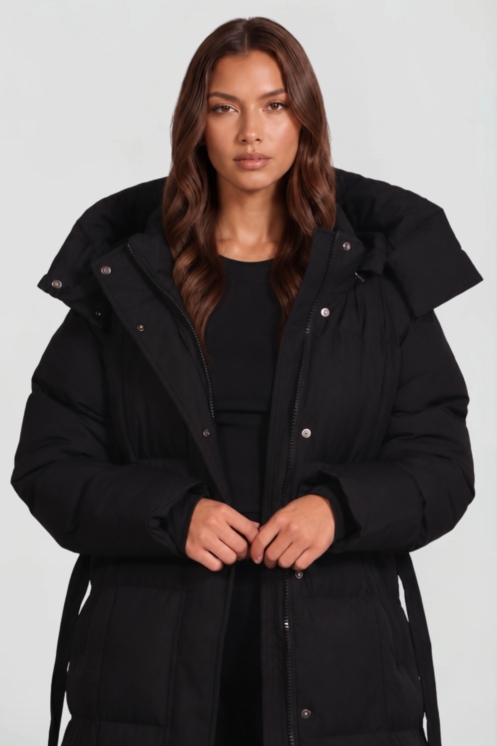 Vinterkappa dam lång steppad parkas med stor huva och knytbälte