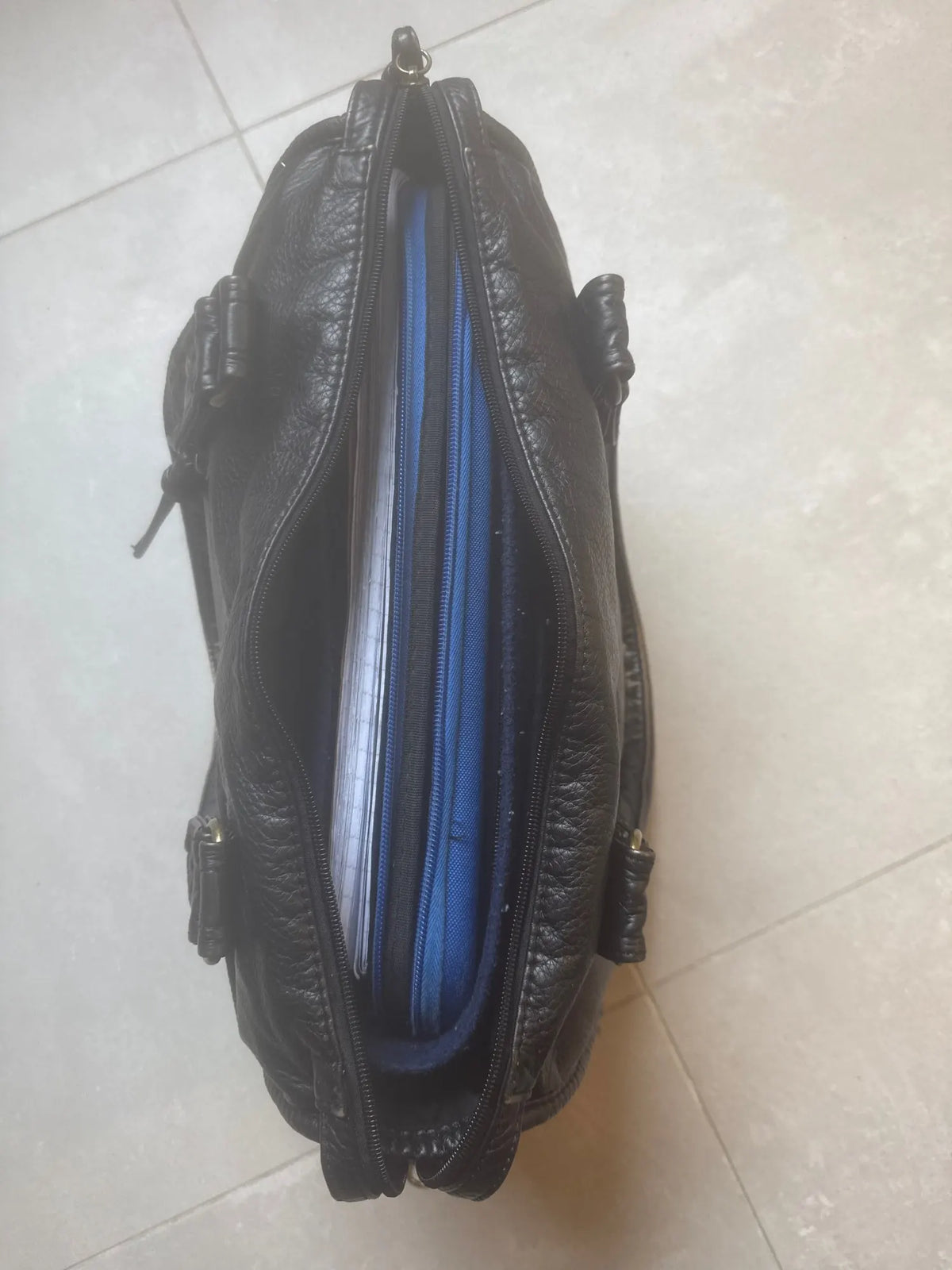 Crossbody väska dam med stor kapacitet, vintage tote och dragkedja med axelrem