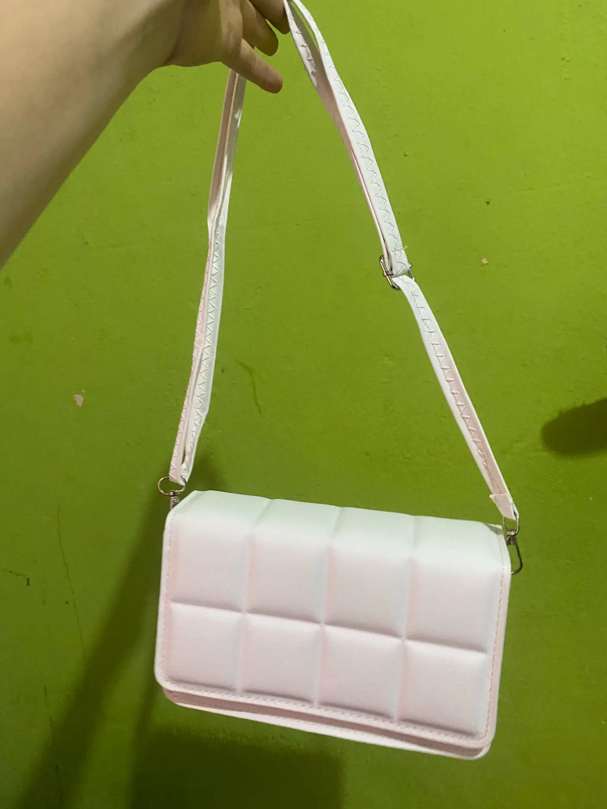 Crossbody väska dam liten med lång axelrem