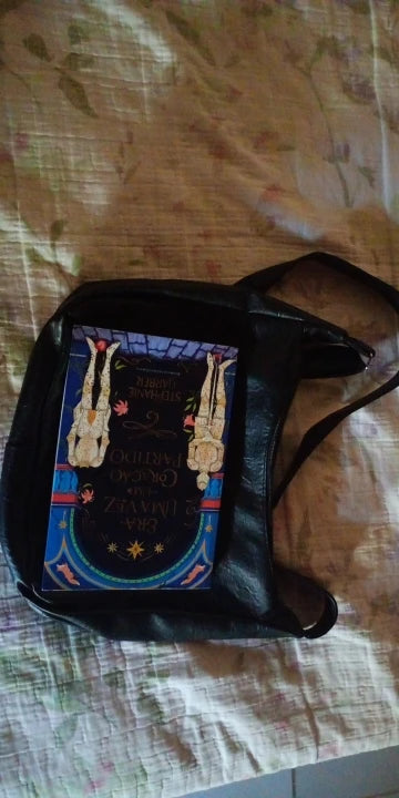 Crossbody väska dam med stor kapacitet, innerfack och axelrem