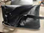 Crossbody väska dam med stor kapacitet, innerfack och axelrem