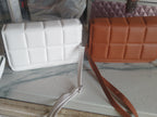 Crossbody väska dam liten med lång axelrem