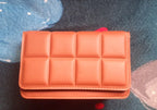 Crossbody väska dam liten med lång axelrem