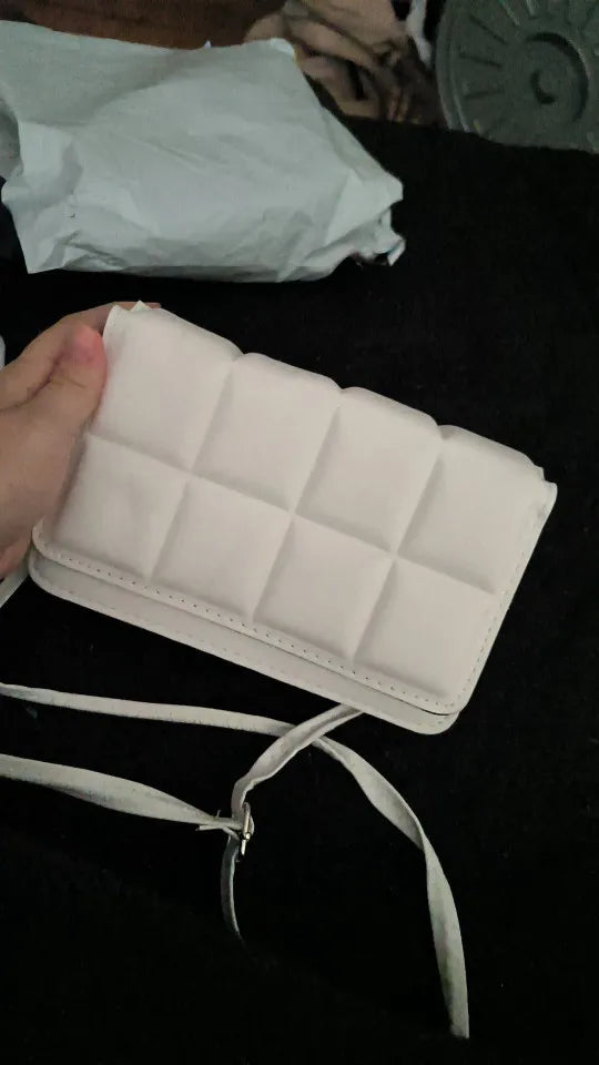 Crossbody väska dam liten med lång axelrem