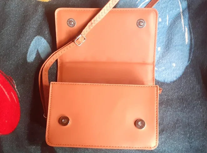 Crossbody väska dam liten med lång axelrem
