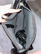 Crossbody väska dam med stor kapacitet, innerfack och axelrem