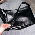 Crossbody väska dam med stor kapacitet, innerfack och axelrem