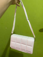 Crossbody väska dam liten med lång axelrem