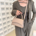 Handväska dam crossbody med överhandtag och lång axelrem