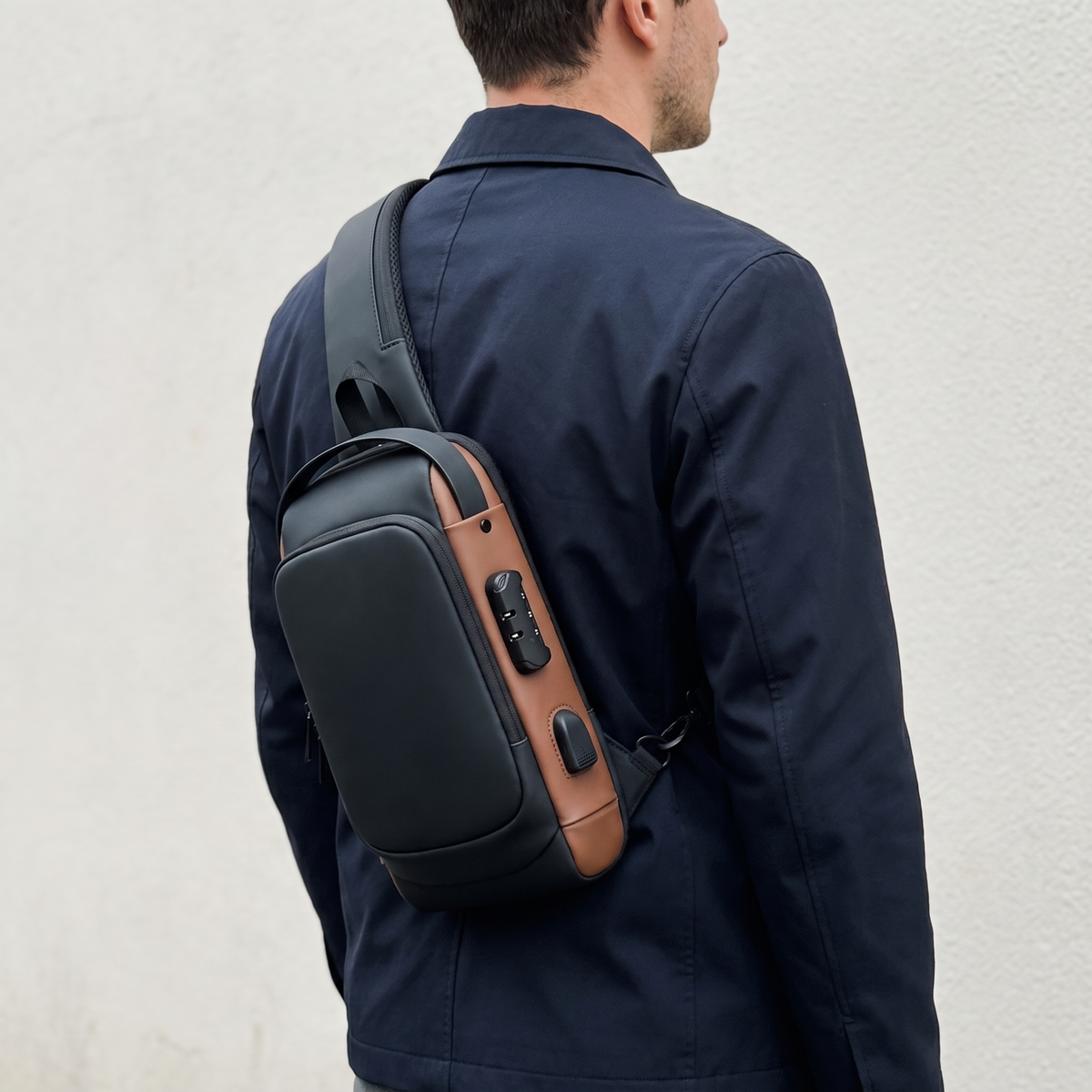 Crossbody väska dam stöldskyddad med kombinationslås och dolda dragkedjor