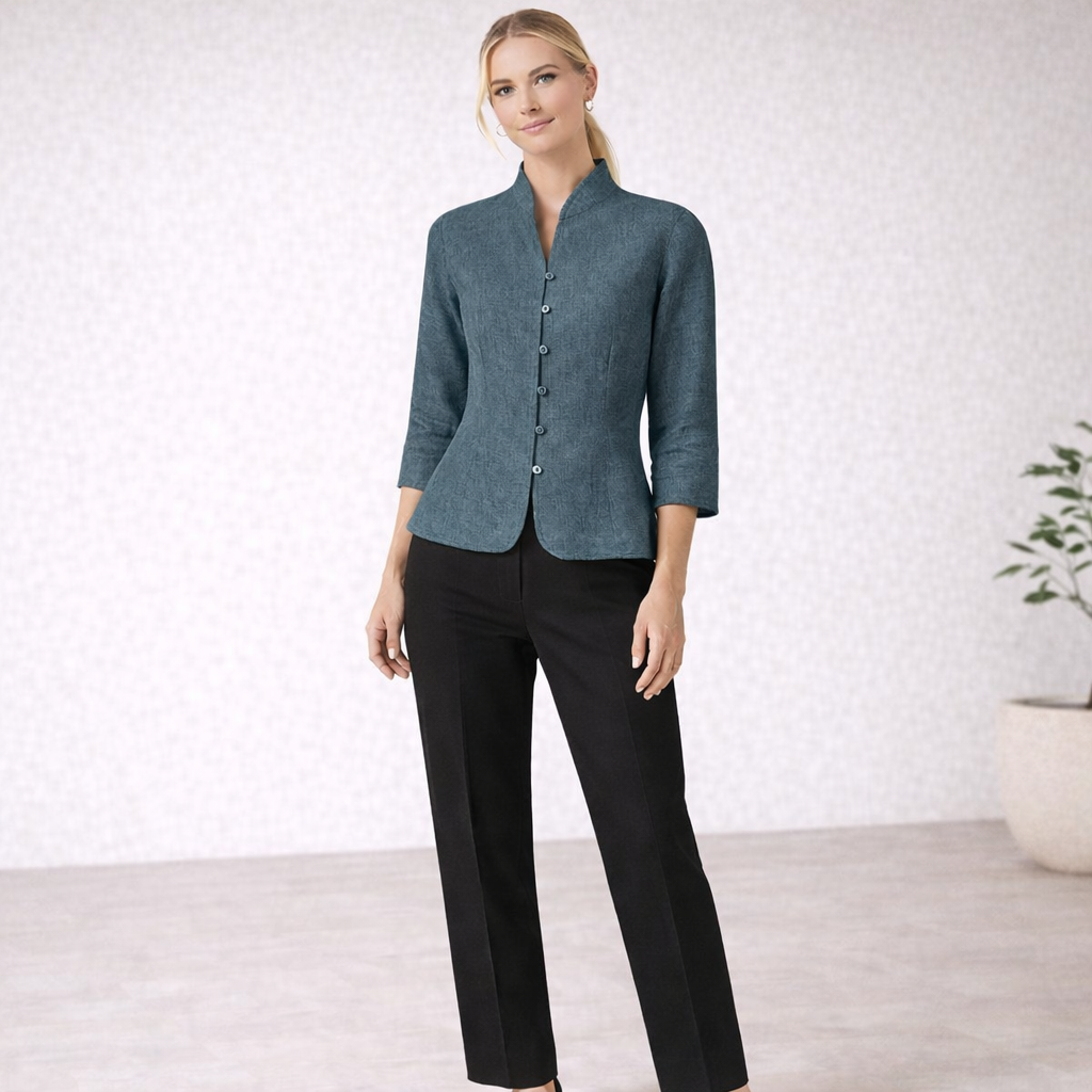 Leona - Elegant Damblus med Hög Krage och Tidlös Design