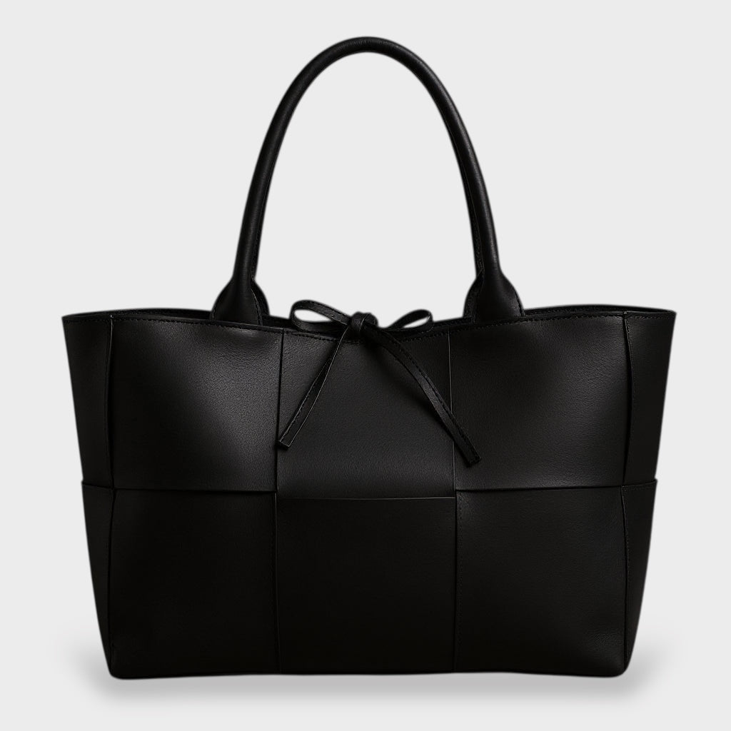 Tote bag dam flätad stor med rosettdetalj och smala rullade handtag