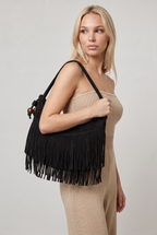 Axelväska dam fransad boho mockalook med enkel axelrem