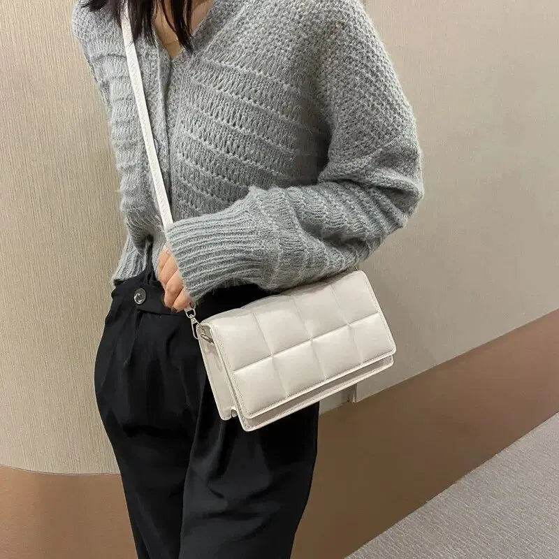 Crossbody väska dam liten med lång axelrem