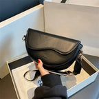 Crossbody väska dam vintage liten sadelväska med bred axelrem