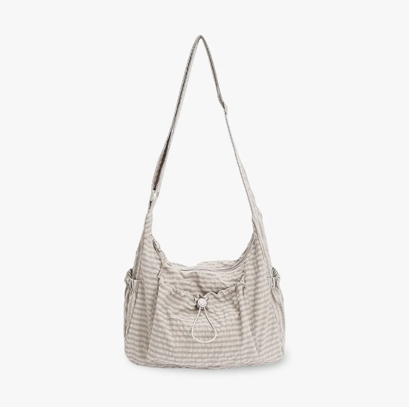 Crossbody väska dam med laptopfack och flera fickor