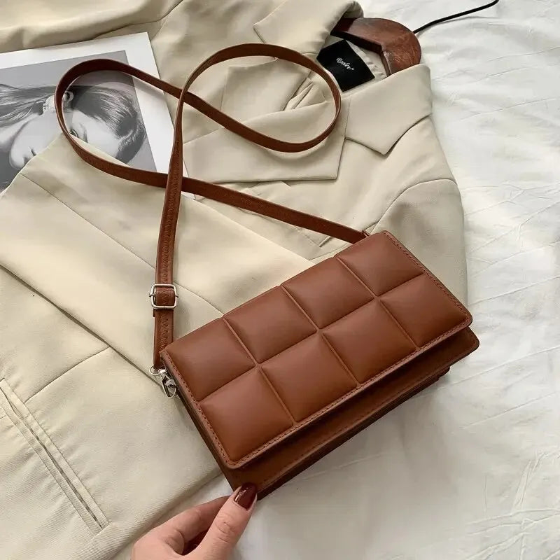 Crossbody väska dam liten med lång axelrem