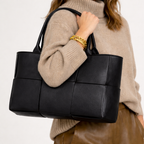 Tote bag dam med flätad design, stor rymlig insida och axelrem