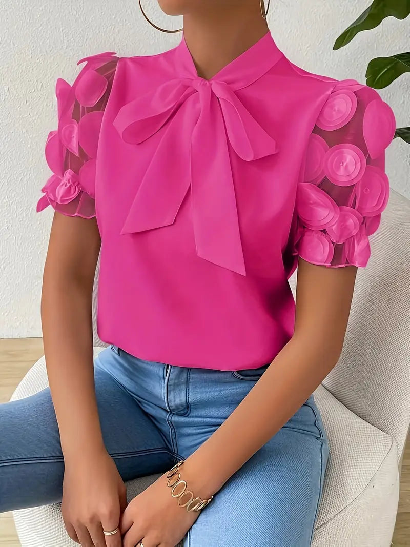 Elegant Blus med Slipsdetalj och Nätmuddar