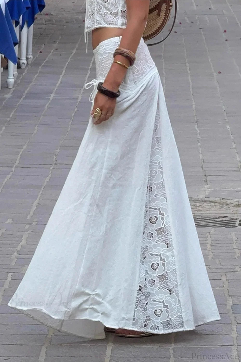Lång kjol dam i vit boho spets patchwork maxilängd med snörning och rosett
