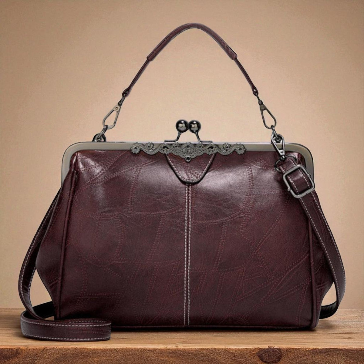 Handväska dam vintage präglad crossbody med justerbar axelrem