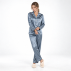 Dam satin pyjamas tvådelad med långärmad skjorta och kragad