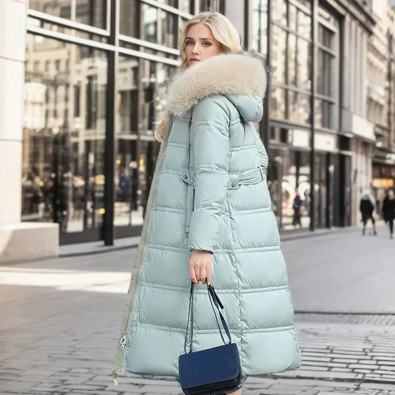 Parkas dam med pälskantad huva, vattenavvisande och vindtät vinterjacka