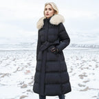 Parkas dam med pälskantad huva, vattenavvisande och vindtät vinterjacka