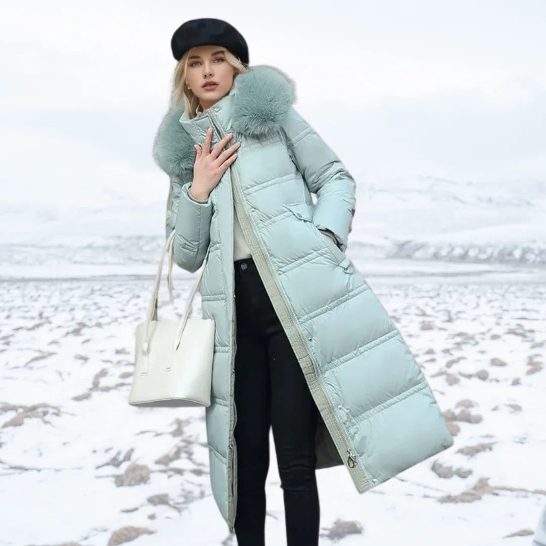 Parkas dam med pälskantad huva, vattenavvisande och vindtät vinterjacka