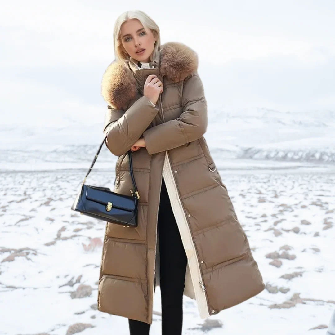 Parkas dam med pälskantad huva, vattenavvisande och vindtät vinterjacka