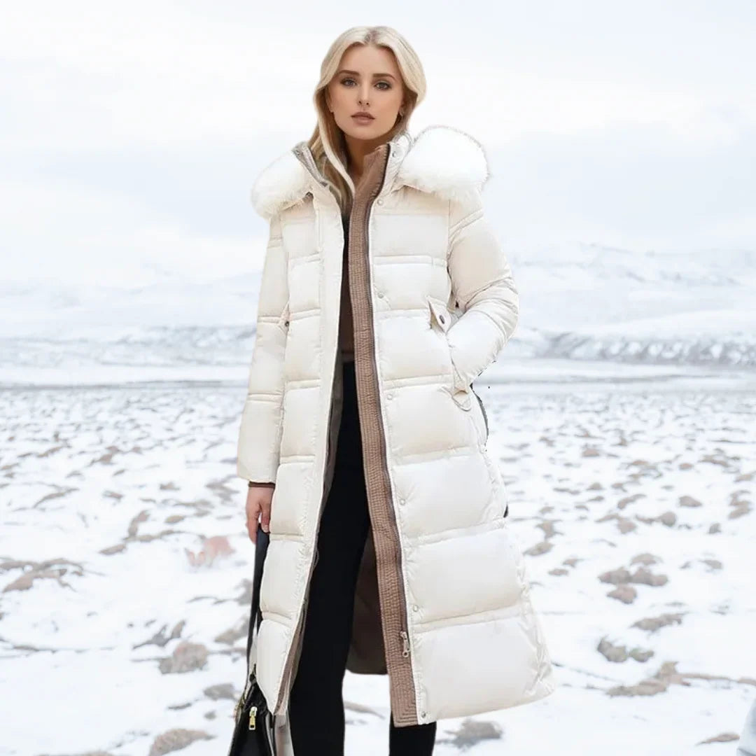Parkas dam med pälskantad huva, vattenavvisande och vindtät vinterjacka