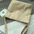 Crossbody väska dam i ribbad manchester med vintage stil och stort huvudfack