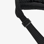 Crossbody väska dam med laptopfack och flera fickor