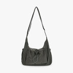 Crossbody väska dam med laptopfack och flera fickor