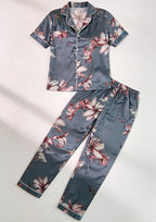Dam satinpyjamas blommig knäppt med kortärmad skjorta