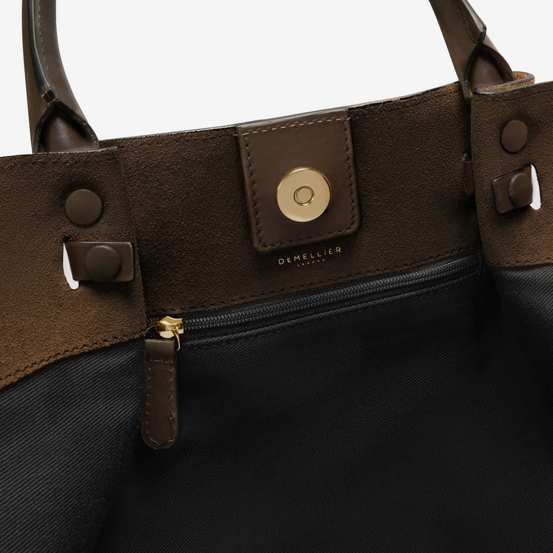 Tote bag dam i äkta kalvskinn med rymlig öppning och stadiga handtag
