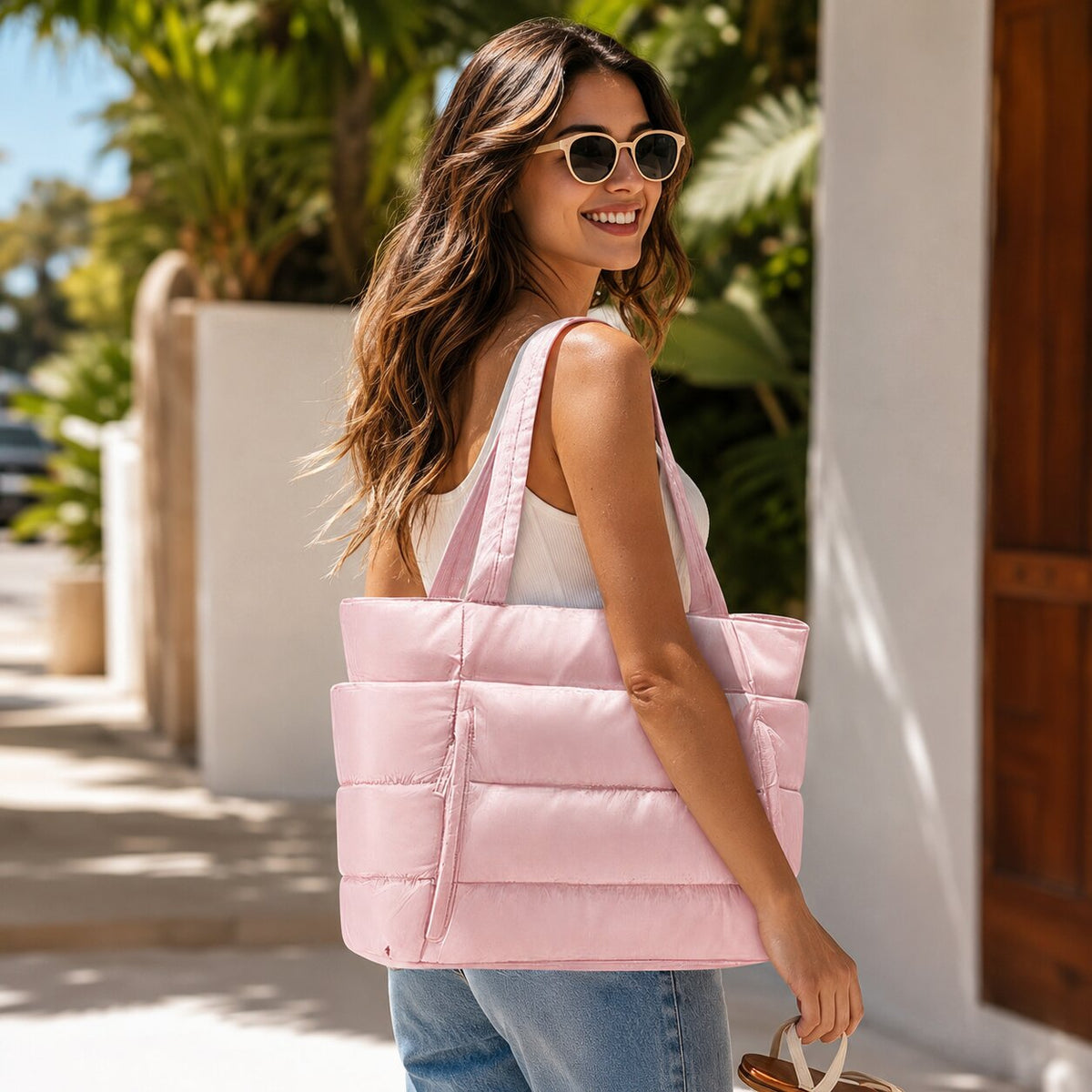Tote bag dam i puffer-look med stort innerfack och sidofack